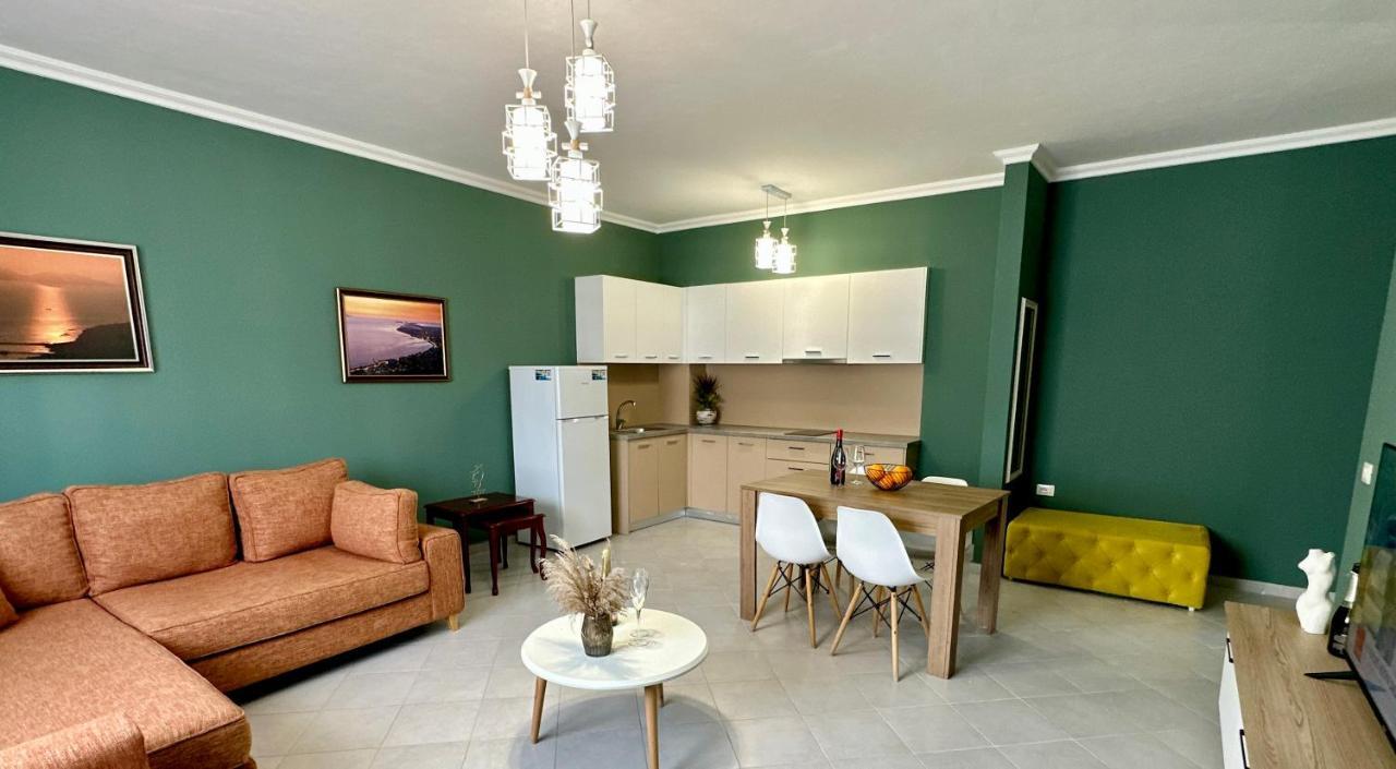 Vlorë Family Suite Residence מראה חיצוני תמונה