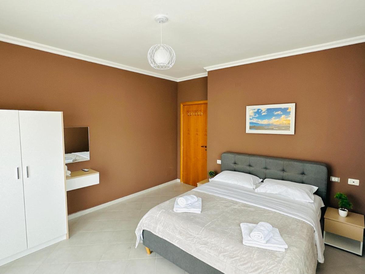 Vlorë Family Suite Residence מראה חיצוני תמונה