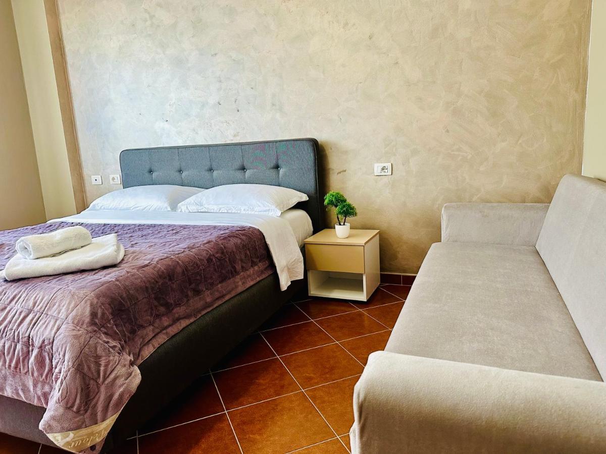 Vlorë Family Suite Residence מראה חיצוני תמונה